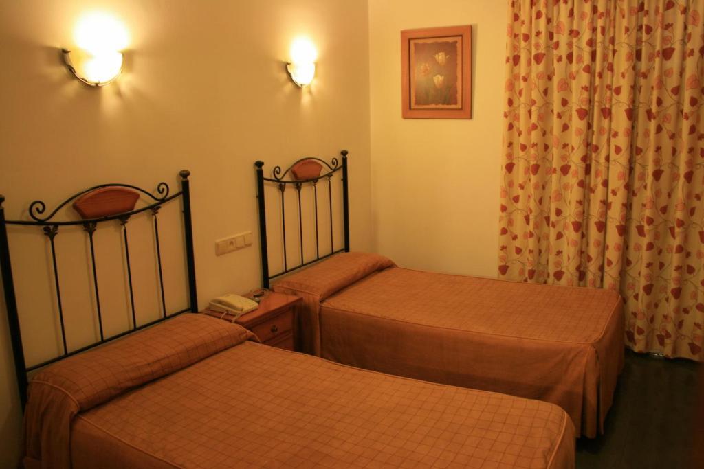 Hostal San Andres Adamuz Exterior foto